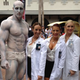 Illustration for article titled emPrometheus/em cosplay! Behold the Engineer’s milky white abs in the flesh!